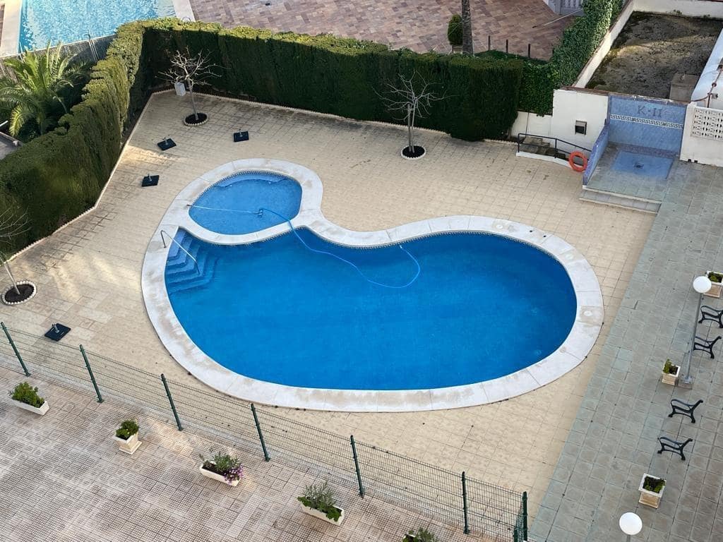 Apartamento de 2 habitaciones en Benidorm en venta con piscina - 250.000 € (Ref: 8847350)