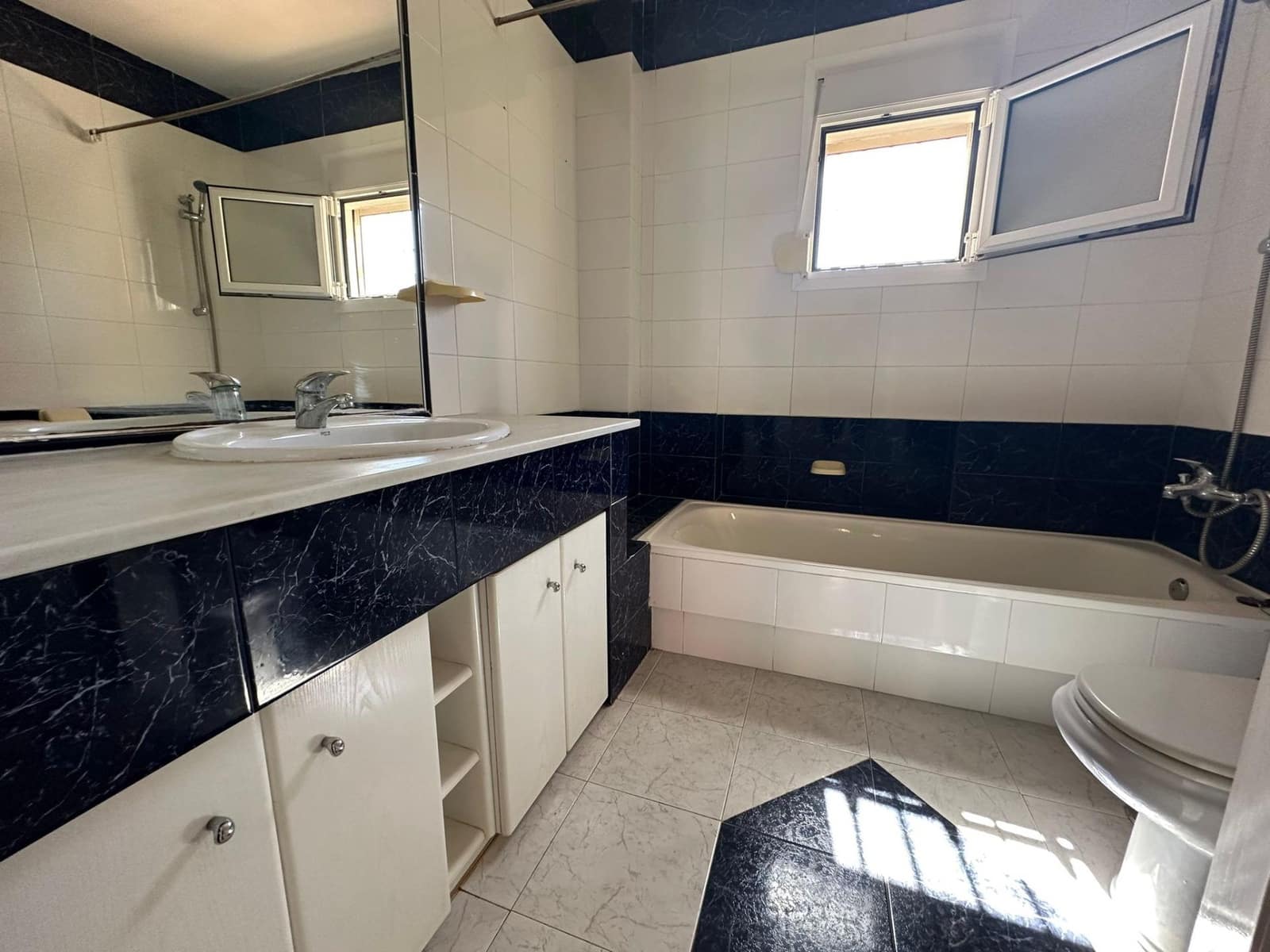 6 soveværelse Villa til salg i Benidorm med swimmingpool garage - € 480.000 (Ref: 8847356)