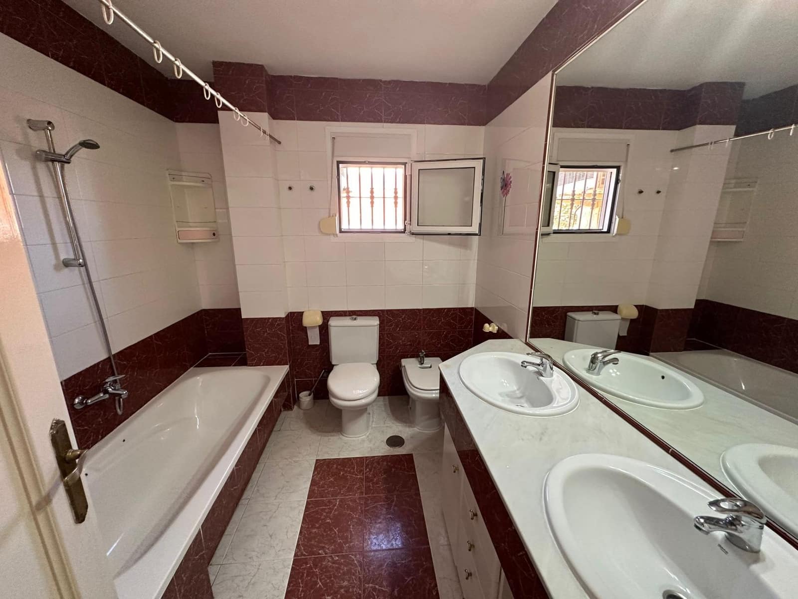 6 soveværelse Villa til salg i Benidorm med swimmingpool garage - € 480.000 (Ref: 8847356)