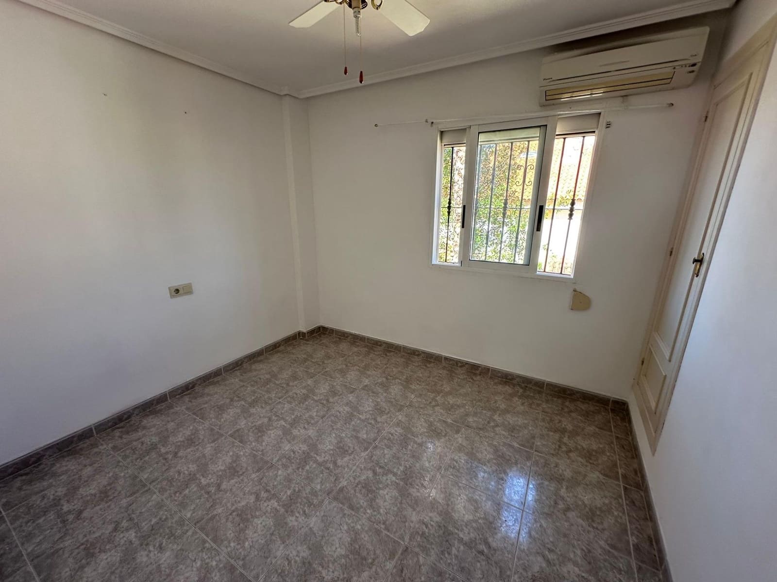 6 soveværelse Villa til salg i Benidorm med swimmingpool garage - € 480.000 (Ref: 8847356)