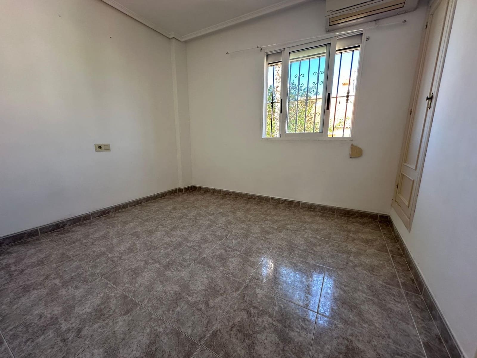 6 soveværelse Villa til salg i Benidorm med swimmingpool garage - € 480.000 (Ref: 8847356)