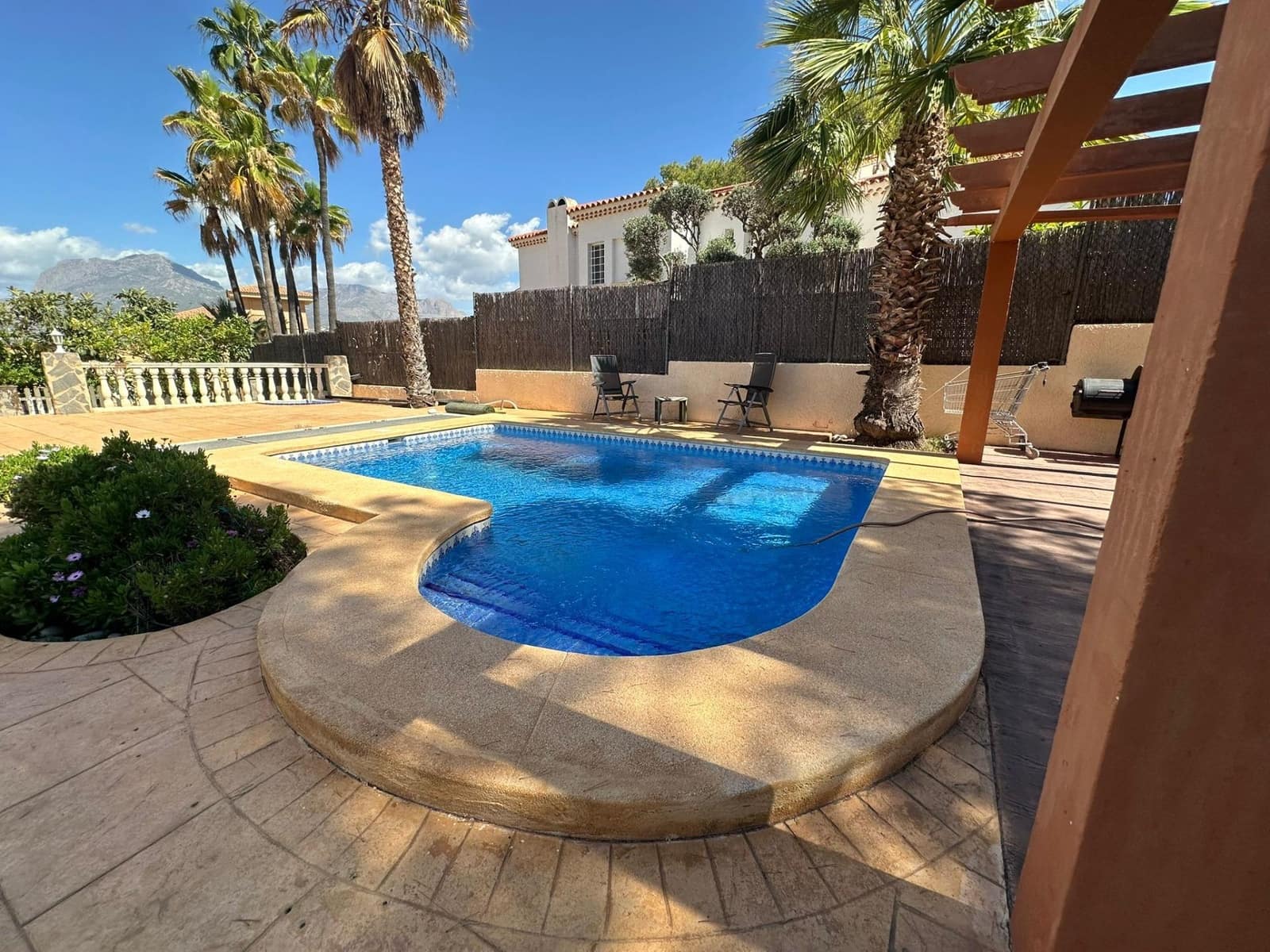 6 soveværelse Villa til salg i Benidorm med swimmingpool garage - € 480.000 (Ref: 8847356)