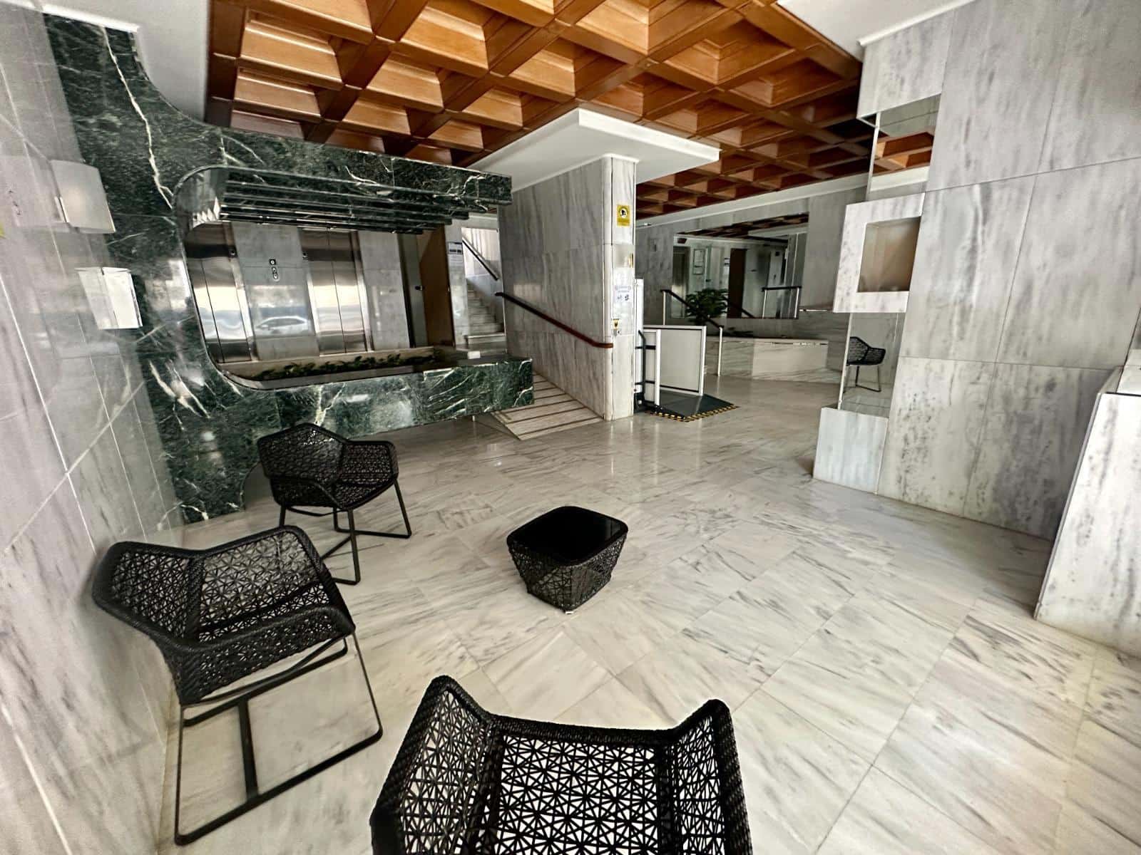 Apartamento de 1 habitación en Benidorm en venta con piscina - 270.000 € (Ref: 8854811)