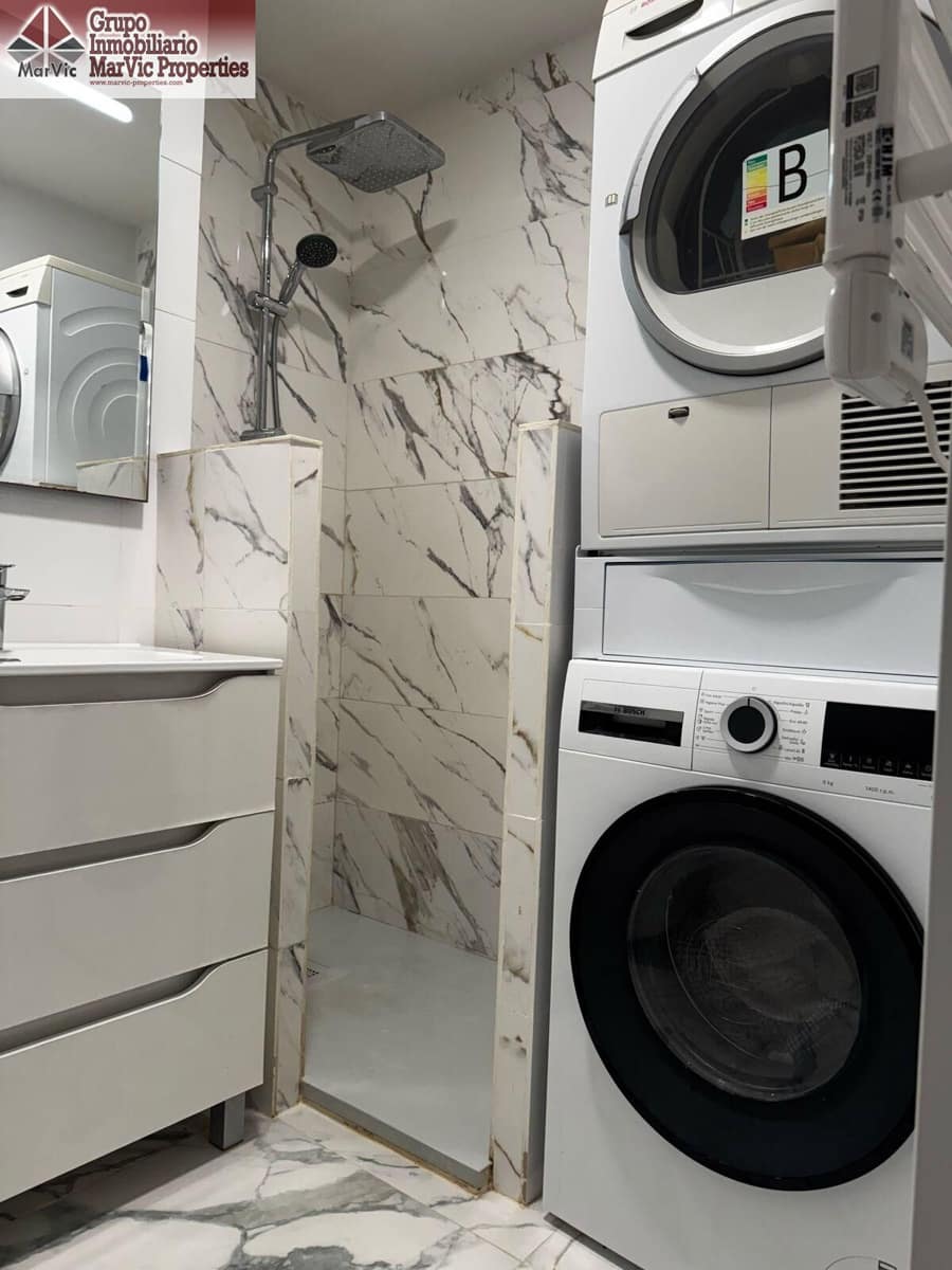 4 sovrum Lägenhet till salu i Benidorm med pool - 378 000 € (Ref: 8902118)