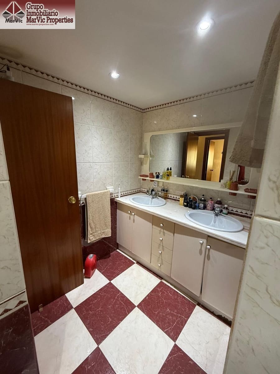 3 soverom Leilighet til salgs i Benidorm med svømmebasseng - € 480 000 (Ref: 8907530)