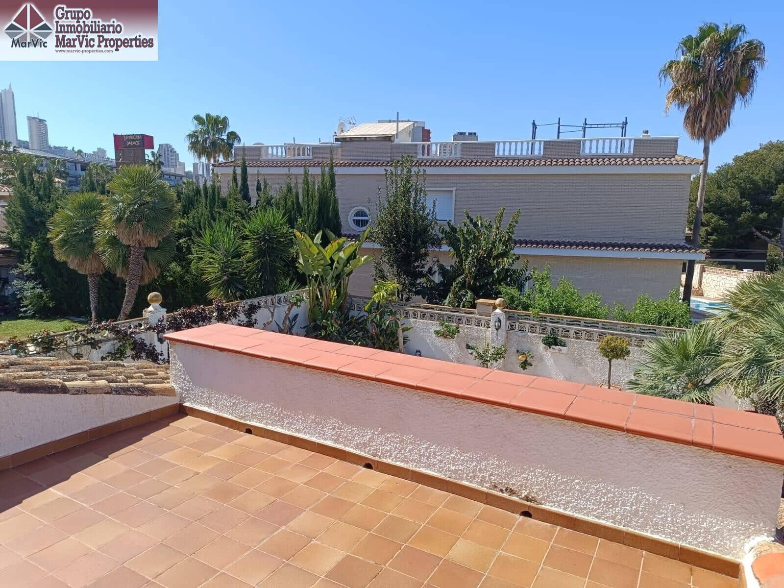 5 soveværelse Villa til salg i Benidorm med swimmingpool - € 770.000 (Ref: 8915286)