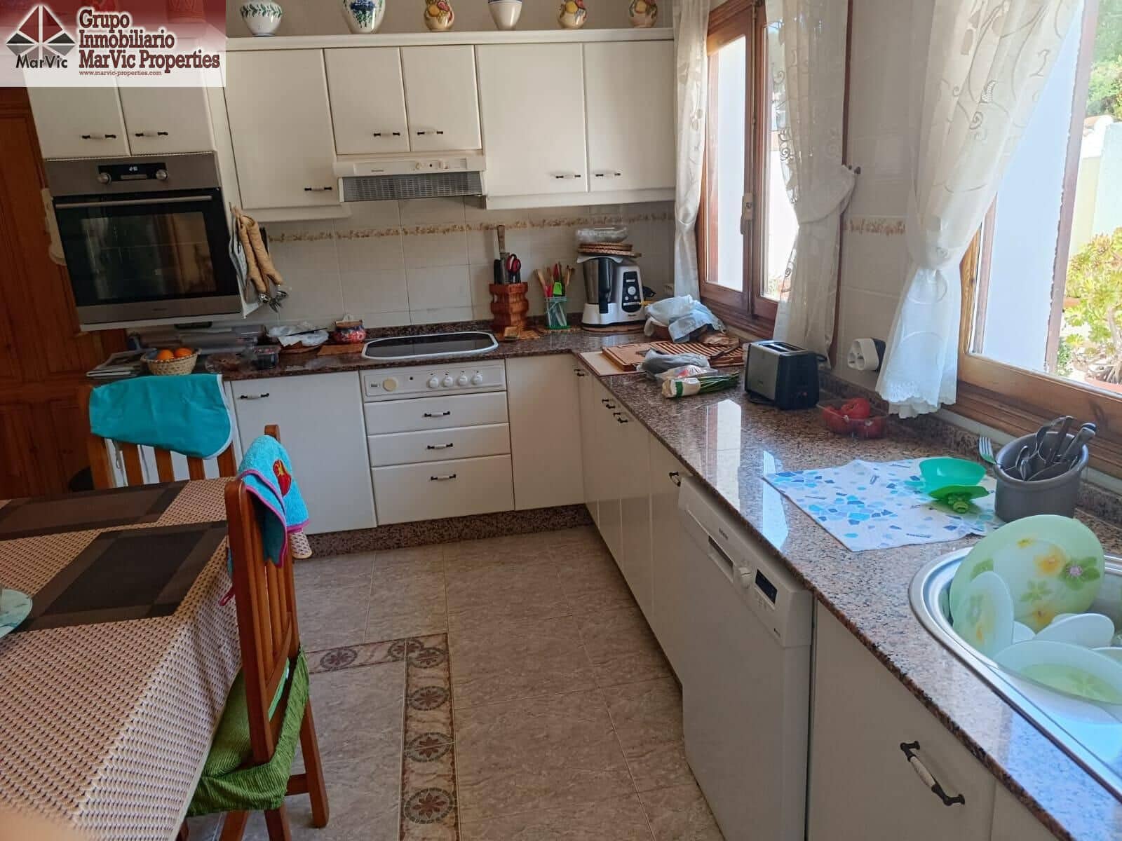 5 soveværelse Villa til salg i Benidorm med swimmingpool - € 770.000 (Ref: 8915286)