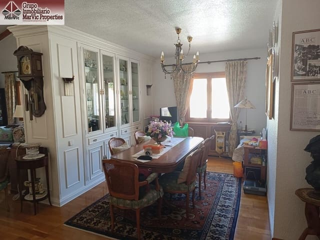 5 soveværelse Villa til salg i Rincón de Loix, Benidorm med swimmingpool - € 770.000 (Ref: 8915286)