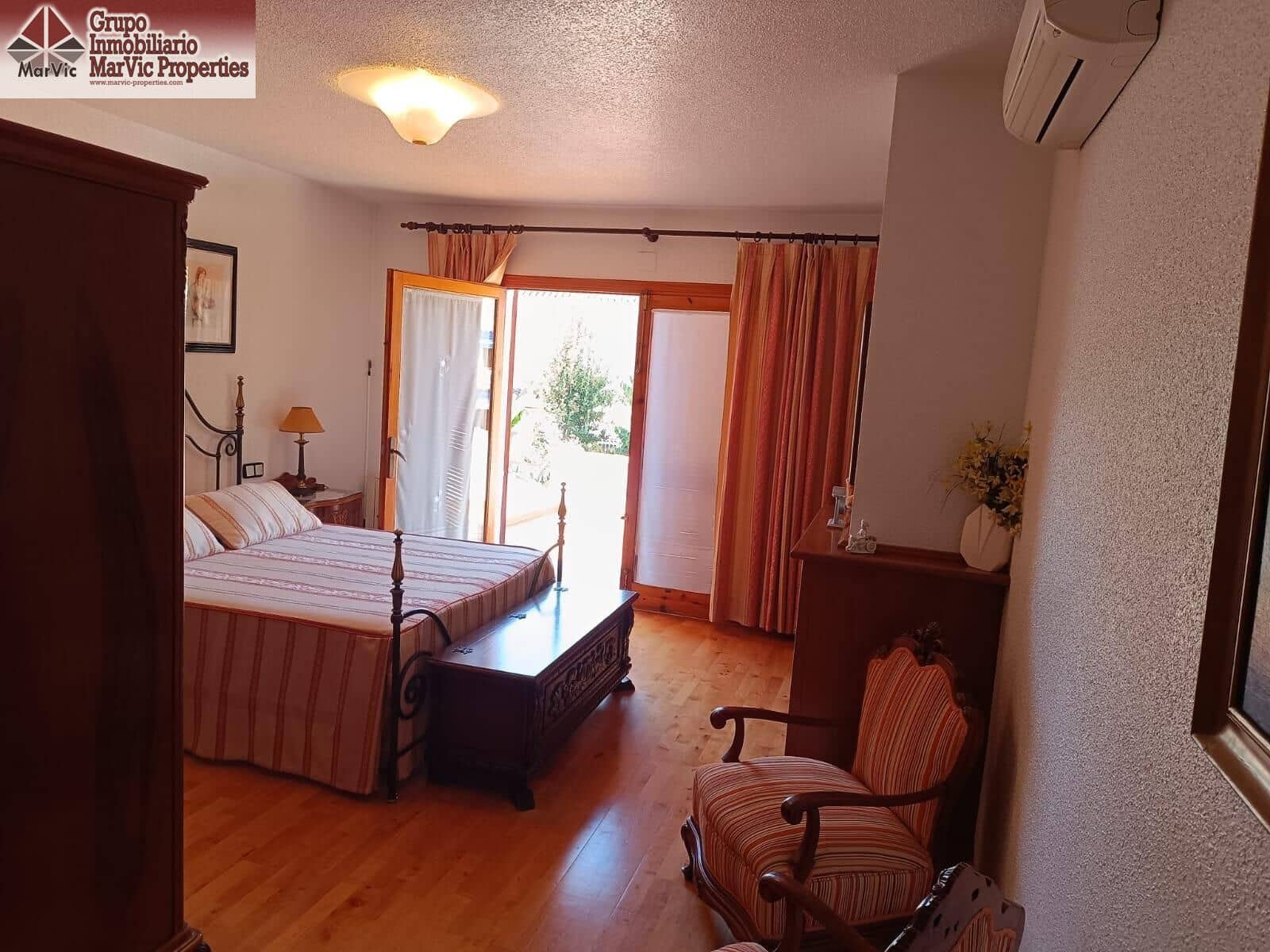 5 soveværelse Villa til salg i Benidorm med swimmingpool - € 770.000 (Ref: 8915286)