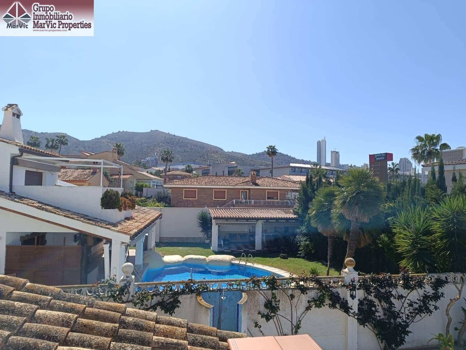 5 soveværelse Villa til salg i Benidorm med swimmingpool - € 770.000 (Ref: 8915286)