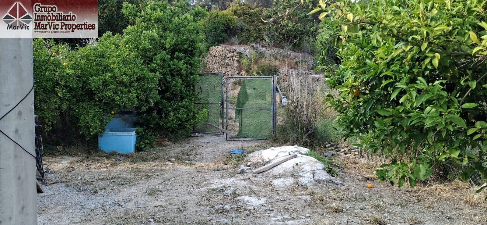 Grunde uden byggetilladelser til salg i La Nucia - € 62.500 (Ref: 8923697)