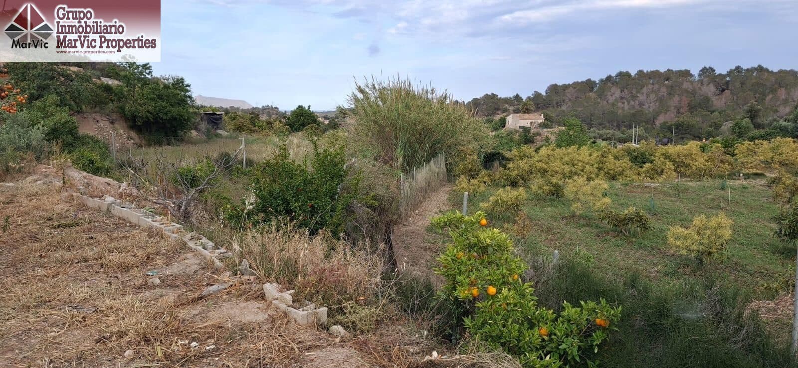 Grunde uden byggetilladelser til salg i La Nucia - € 62.500 (Ref: 8923697)