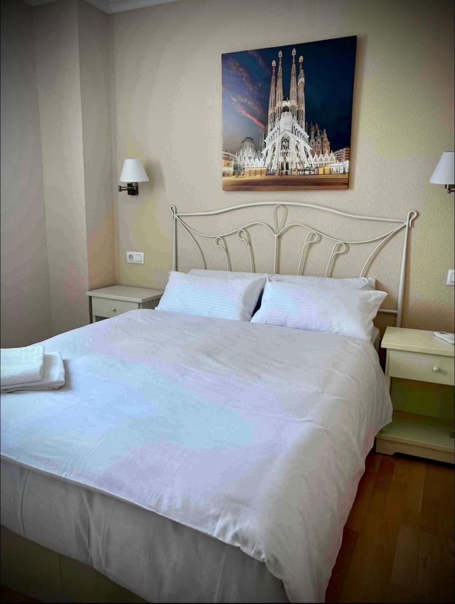 1 quarto Apartamento para venda em Benidorm com piscina - 195 000 € (Ref: 8944076)