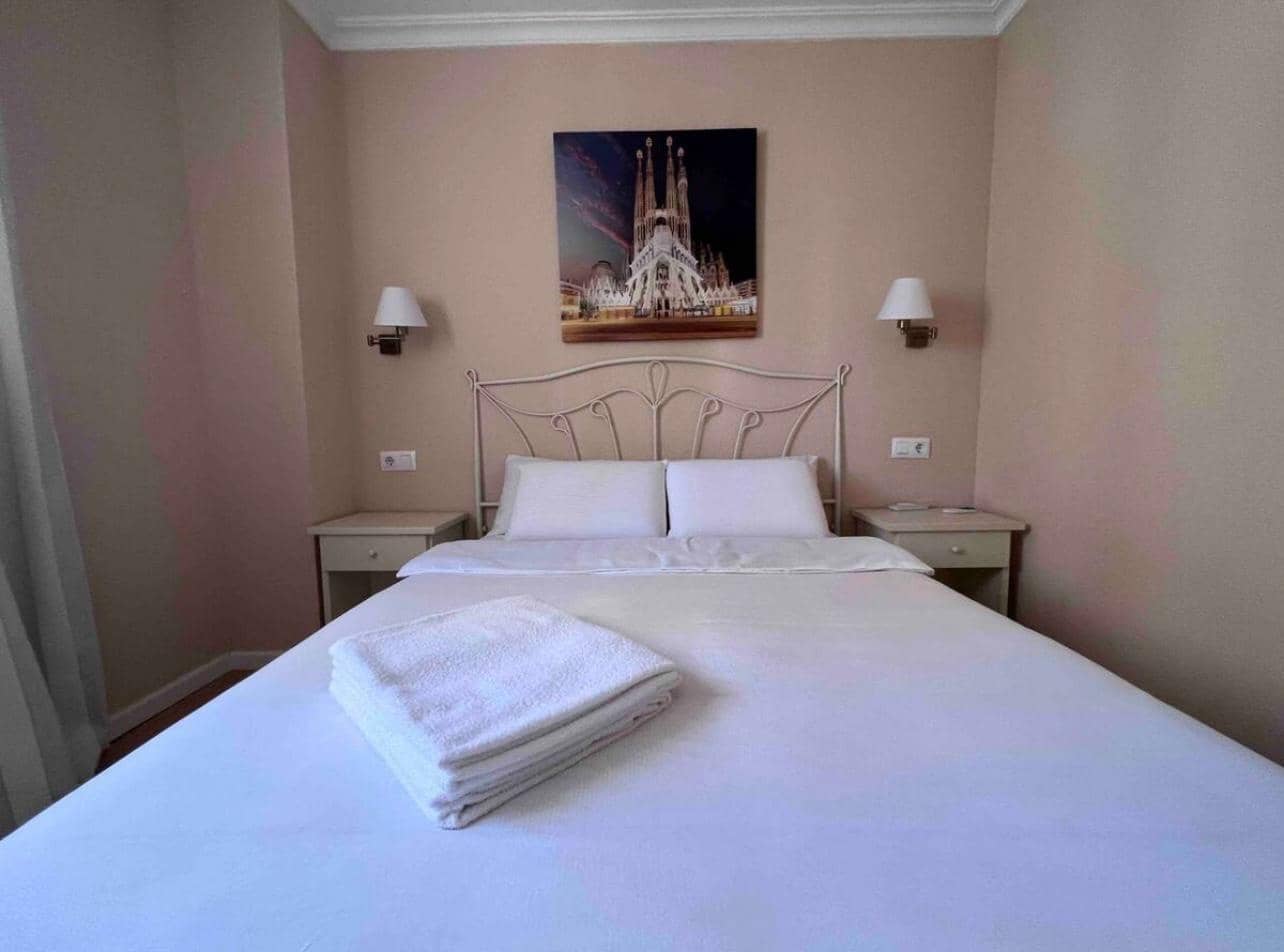 1 quarto Apartamento para venda em Benidorm com piscina - 195 000 € (Ref: 8944076)