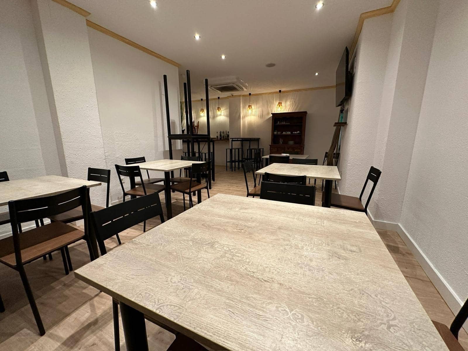 Erhverv til salg i Benidorm - € 315.000 (Ref: 9004882)