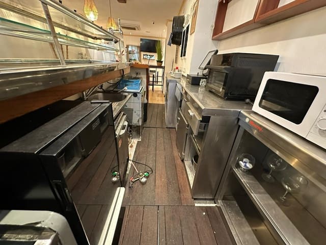 Local Comercial en Levante, Benidorm en venta - 315.000 € (Ref: 9004882)