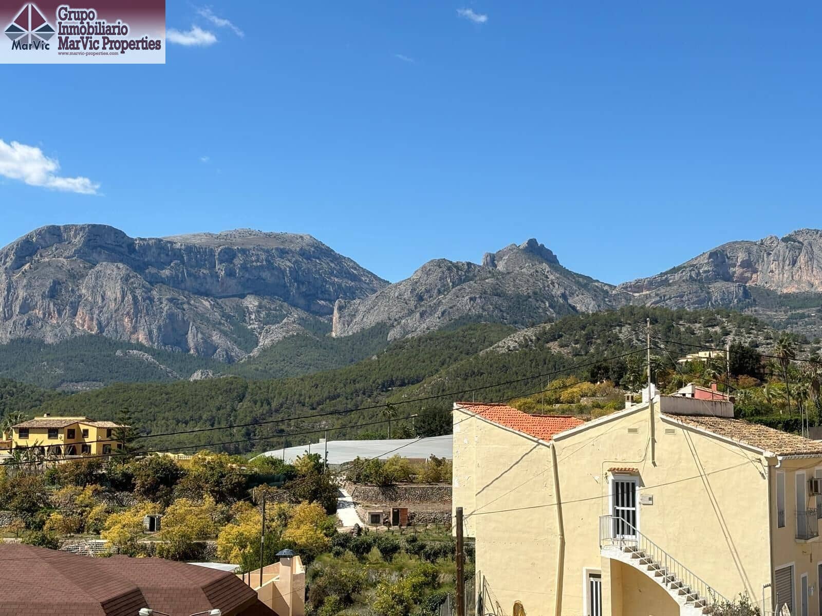 2 bedroom Townhouse for sale in Callosa d'En Sarria with garage - € 259,000 (Ref: 9014179)