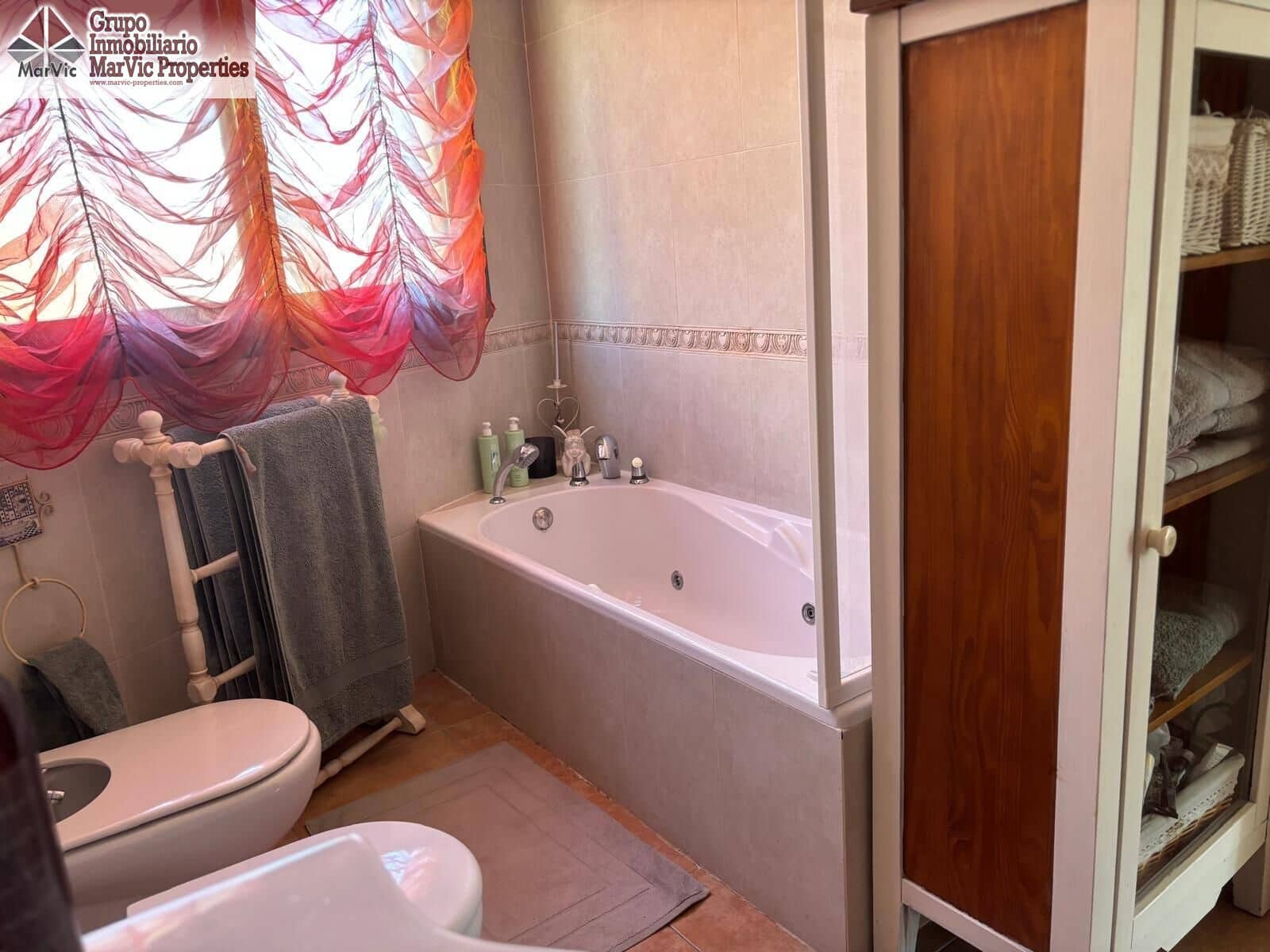 2 bedroom Townhouse for sale in Callosa d'En Sarria with garage - € 259,000 (Ref: 9014179)