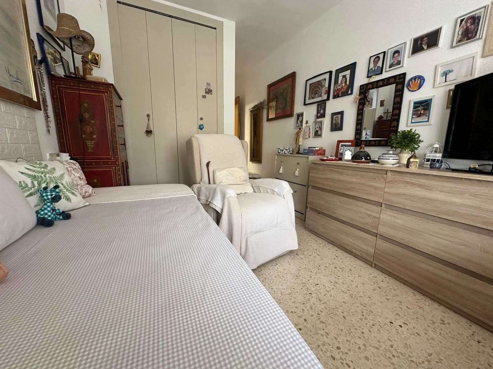 Piso de 4 habitaciones en Benidorm en venta con garaje - 295.000 € (Ref: 9031621)