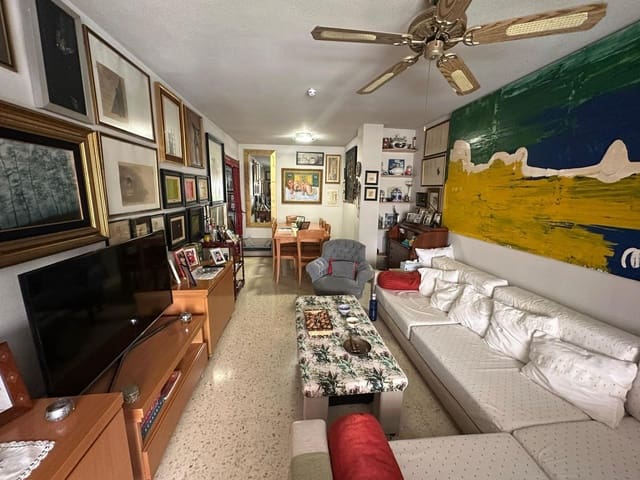 Piso de 4 habitaciones en Benidorm en venta con garaje - 295.000 € (Ref: 9031621)