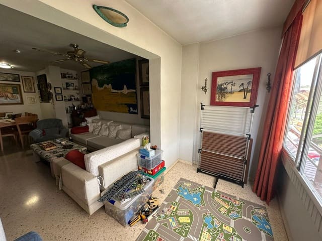 Piso de 4 habitaciones en Benidorm en venta con garaje - 295.000 € (Ref: 9031621)