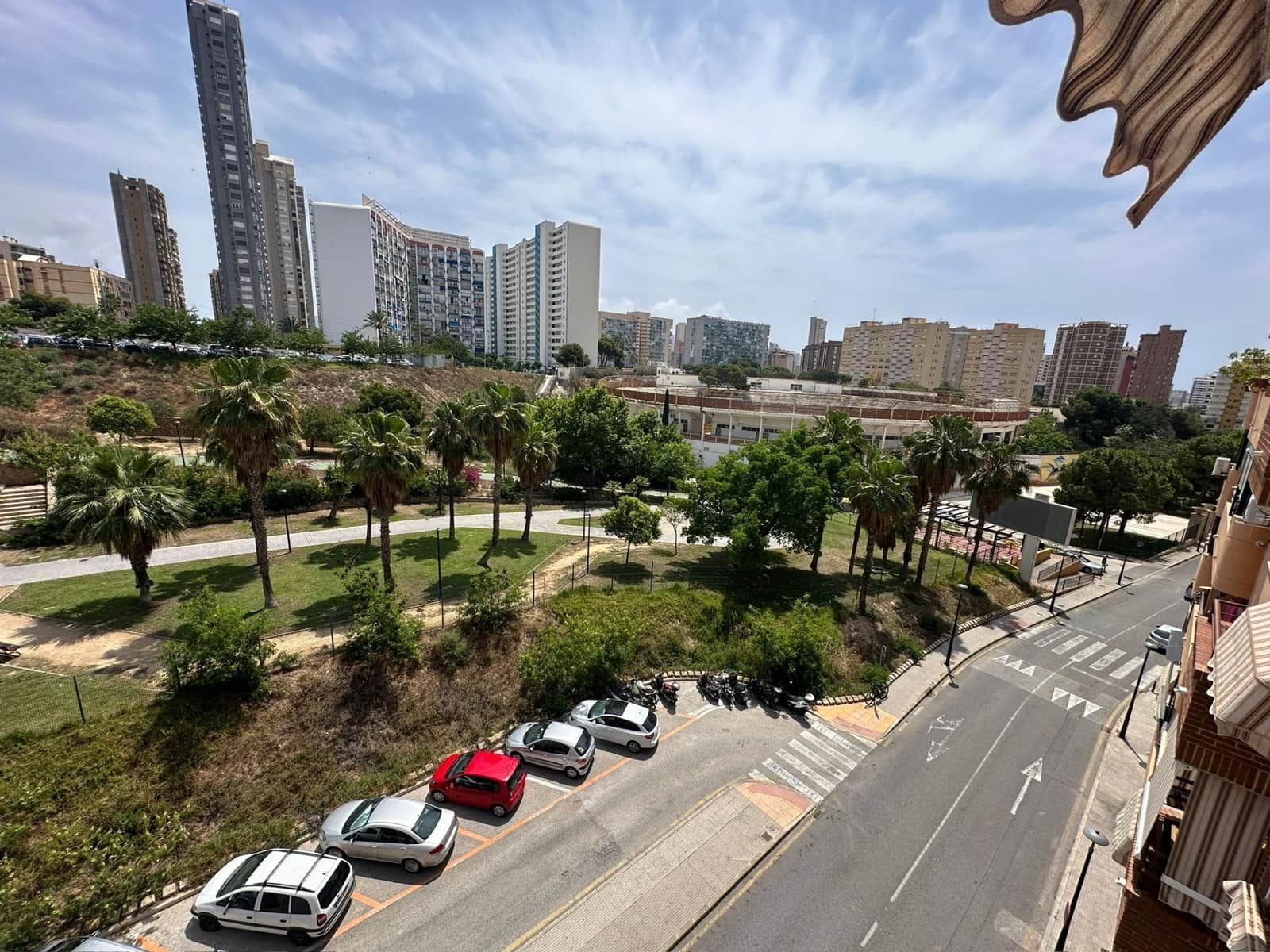 Piso de 4 habitaciones en Benidorm en venta con garaje - 295.000 € (Ref: 9031621)