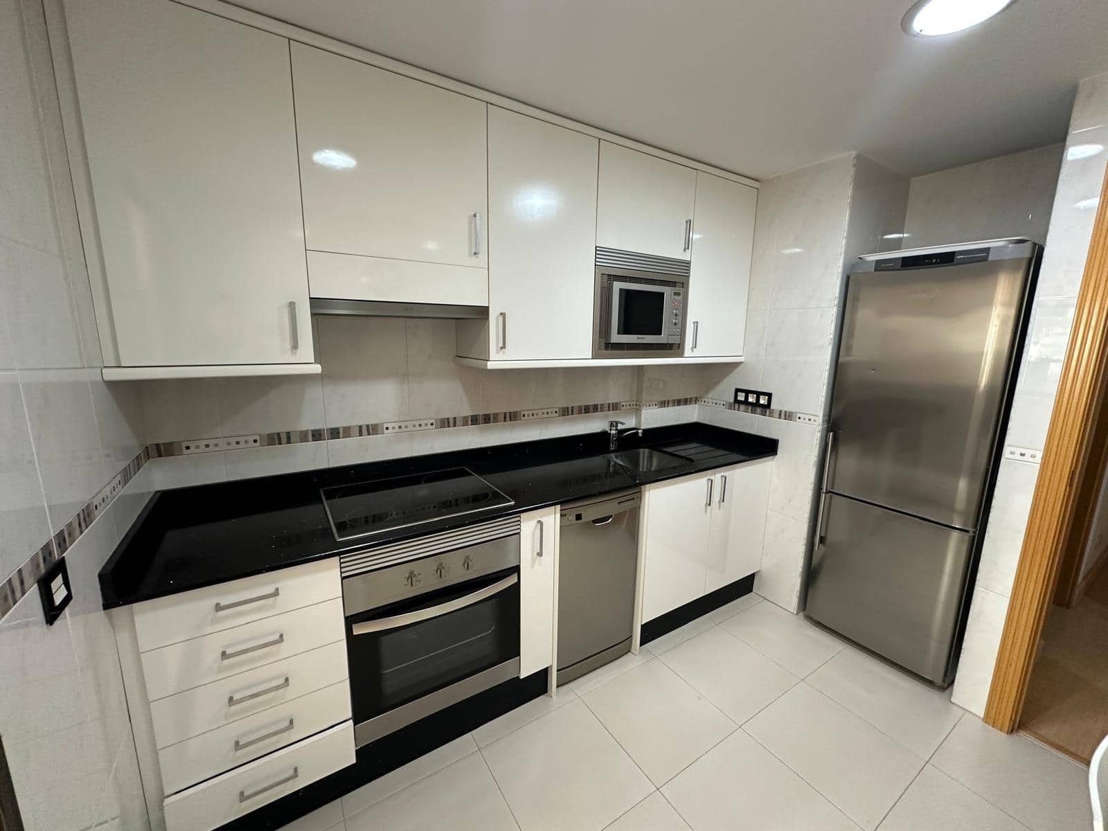 Piso de 4 habitaciones en Benidorm en venta con garaje - 399.000 € (Ref: 9034532)