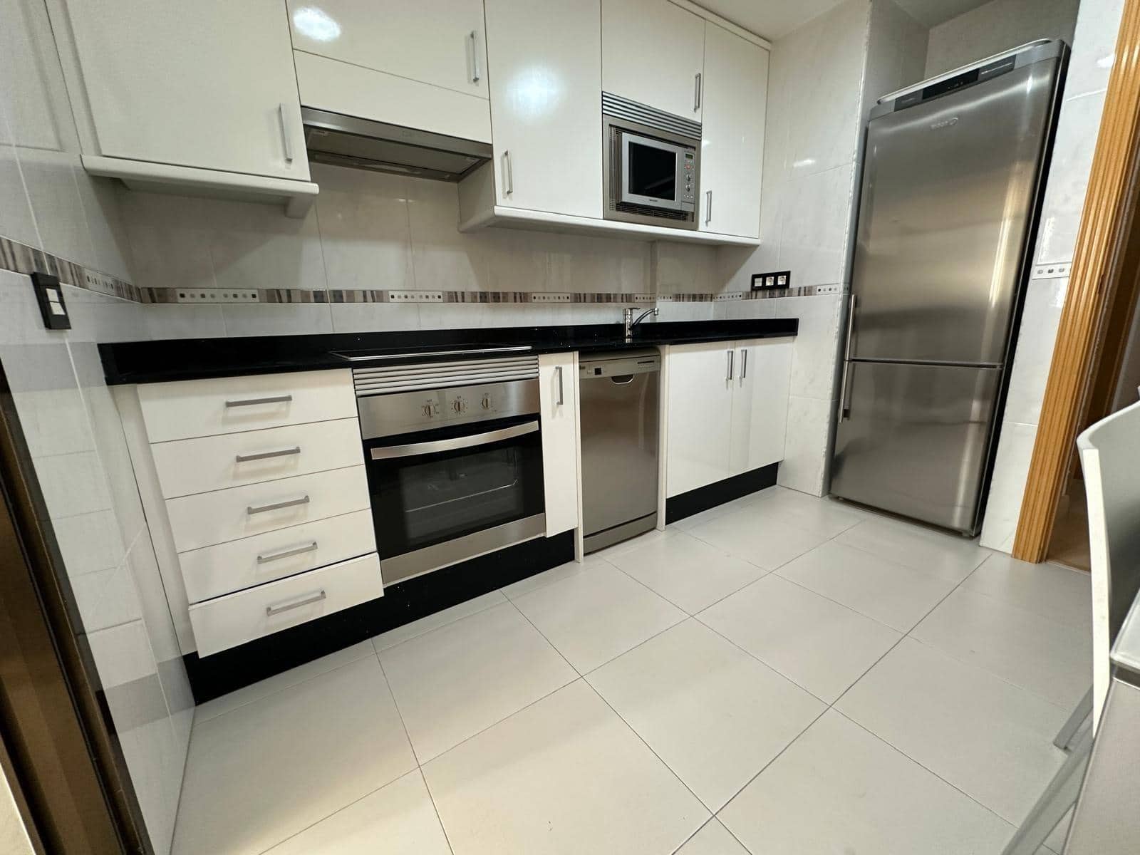 Piso de 4 habitaciones en Benidorm en venta con garaje - 399.000 € (Ref: 9034532)