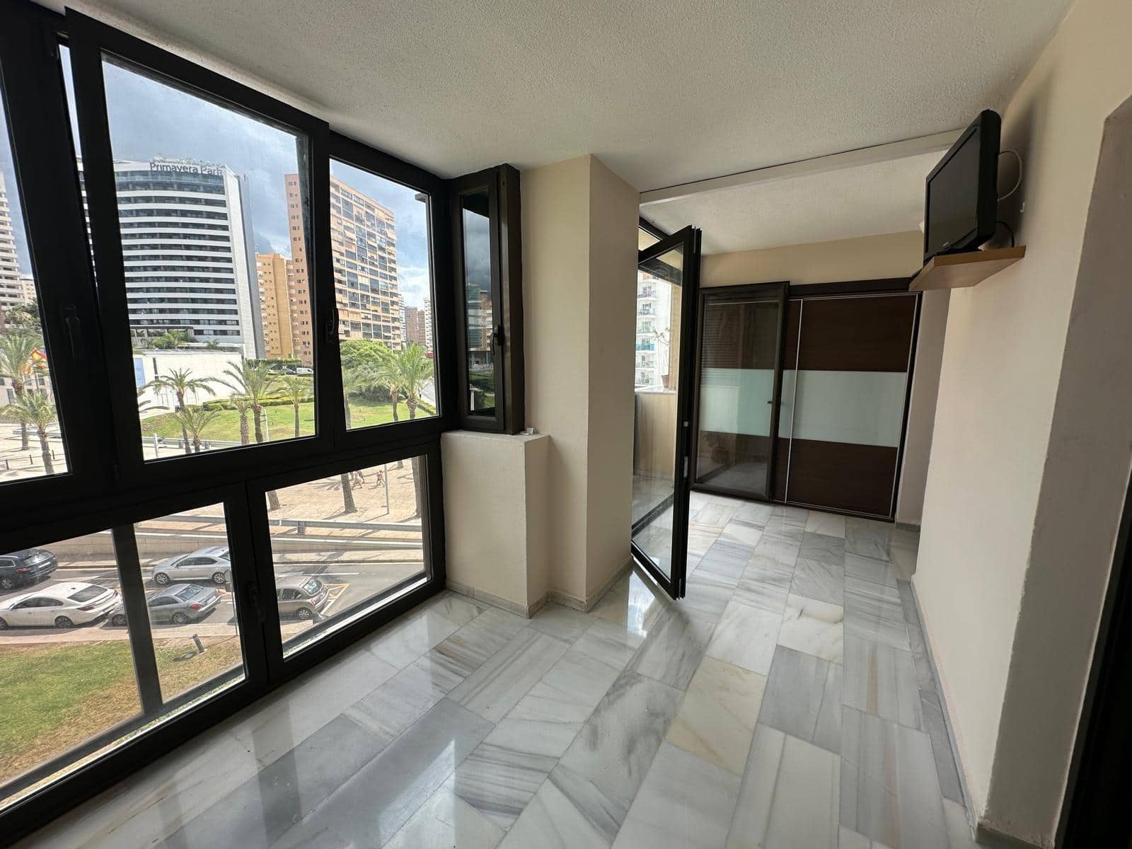 Piso de 4 habitaciones en Benidorm en venta con garaje - 399.000 € (Ref: 9034532)