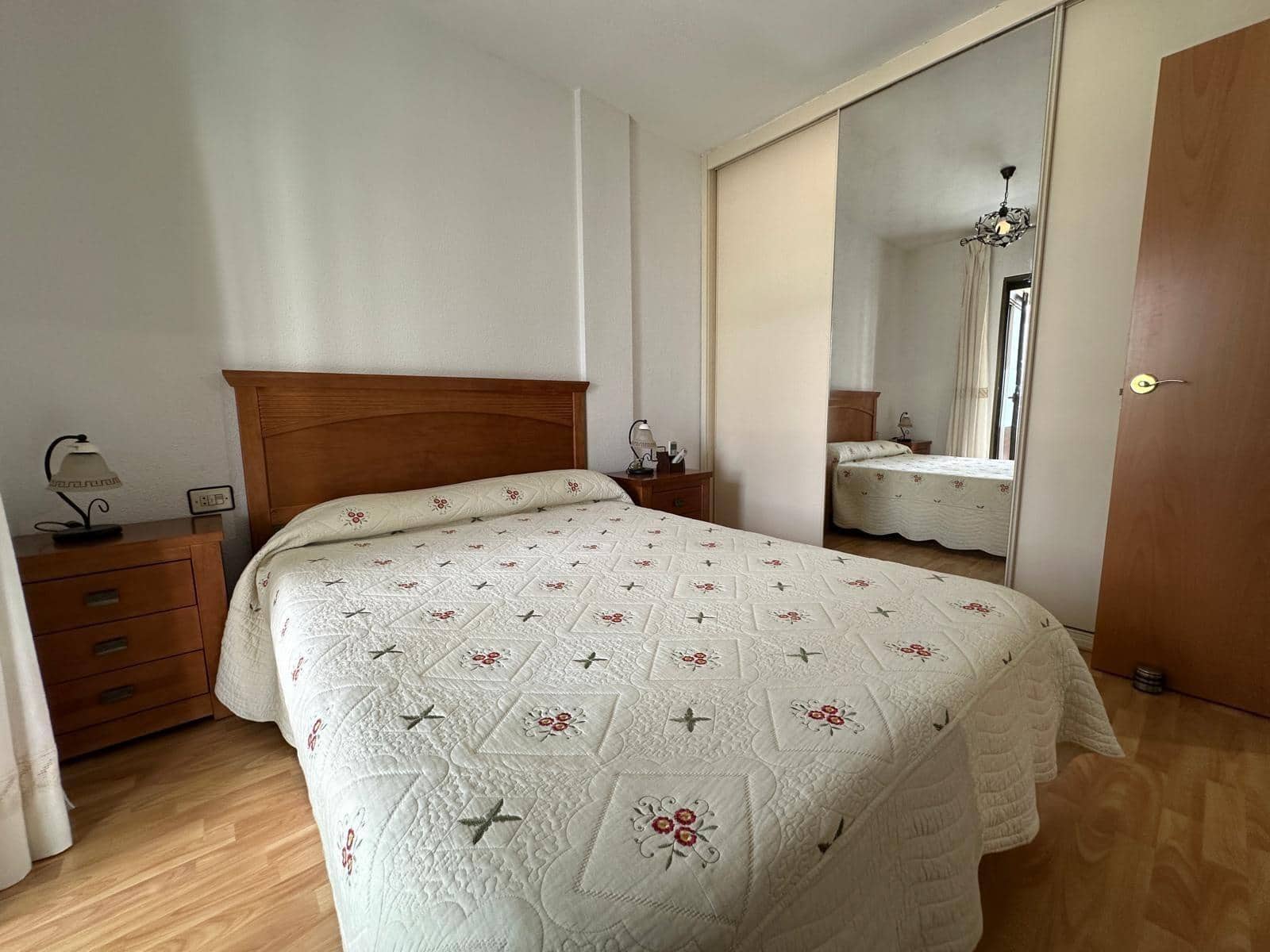 Piso de 4 habitaciones en Benidorm en venta con garaje - 399.000 € (Ref: 9034532)