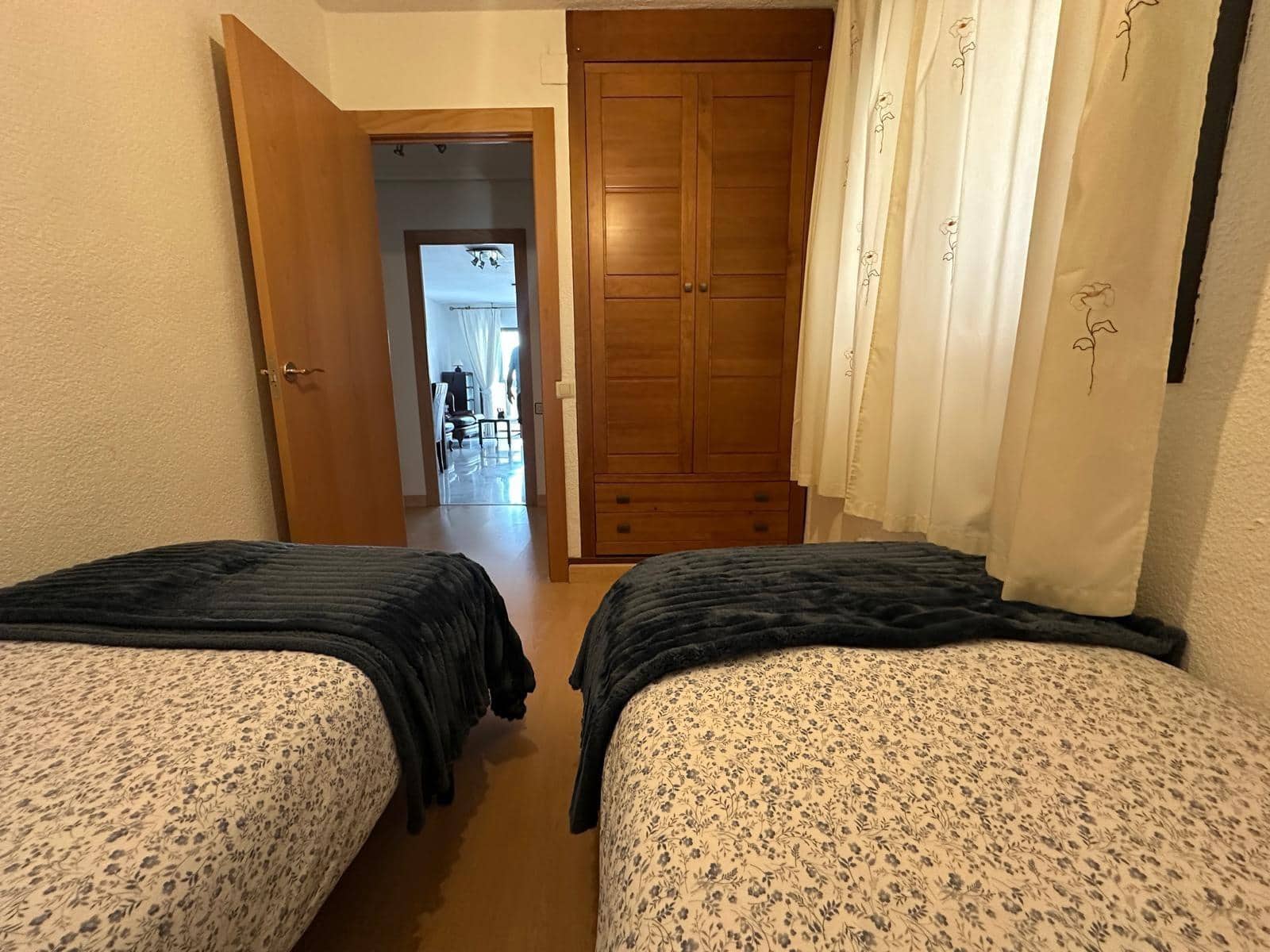 Piso de 4 habitaciones en Benidorm en venta con garaje - 399.000 € (Ref: 9034532)