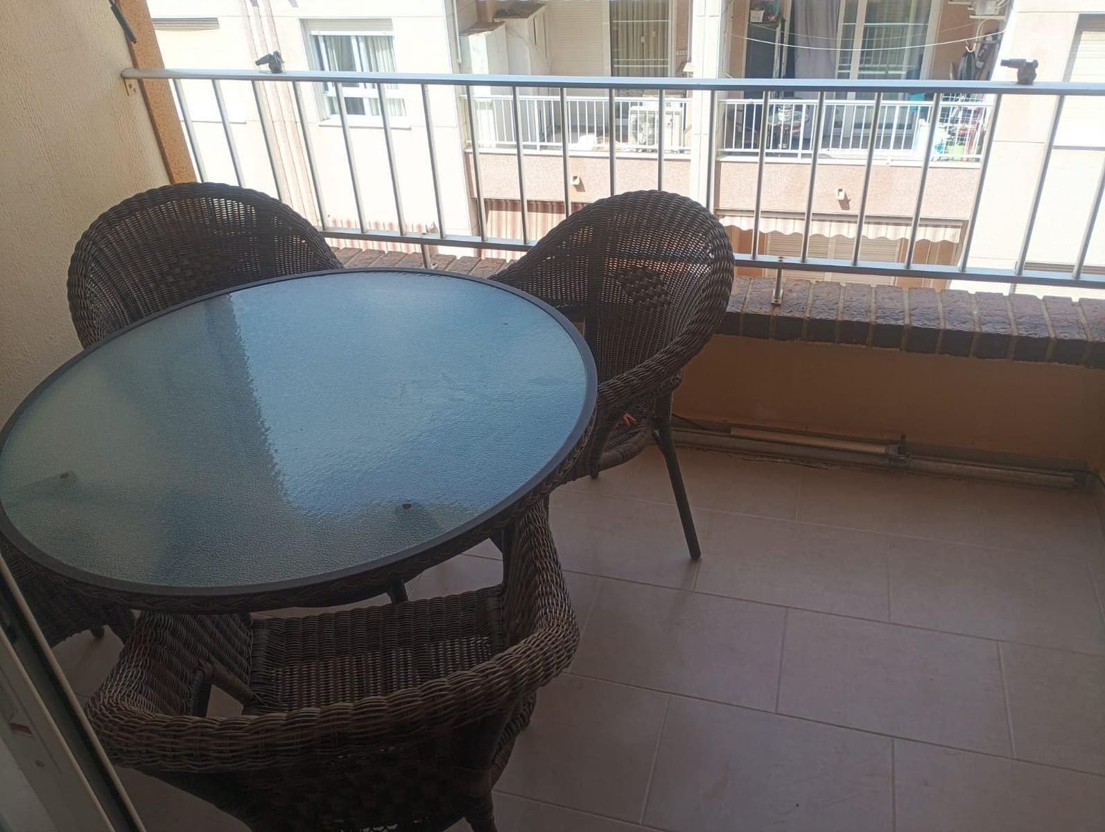 Piso de 3 habitaciones en Torrevieja en venta con garaje - 174.900 € (Ref: 9048834)