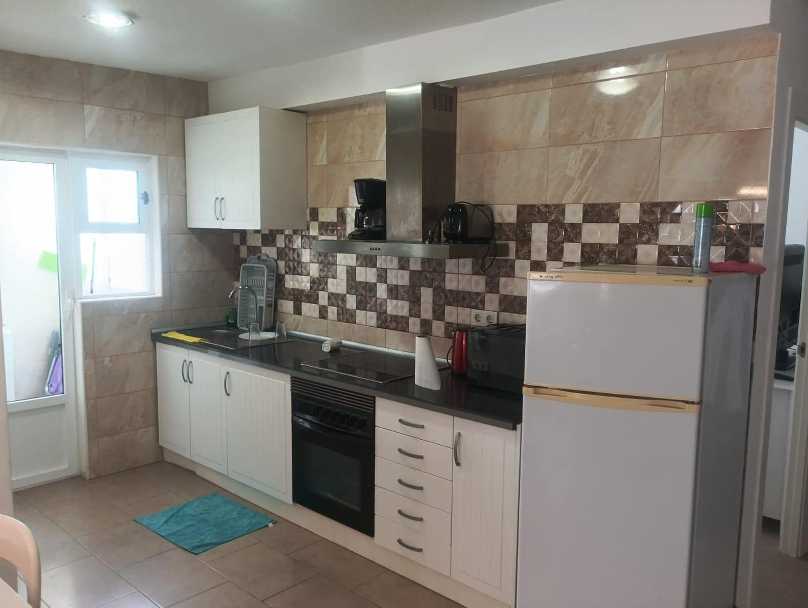 Piso de 3 habitaciones en Torrevieja en venta con garaje - 174.900 € (Ref: 9048834)