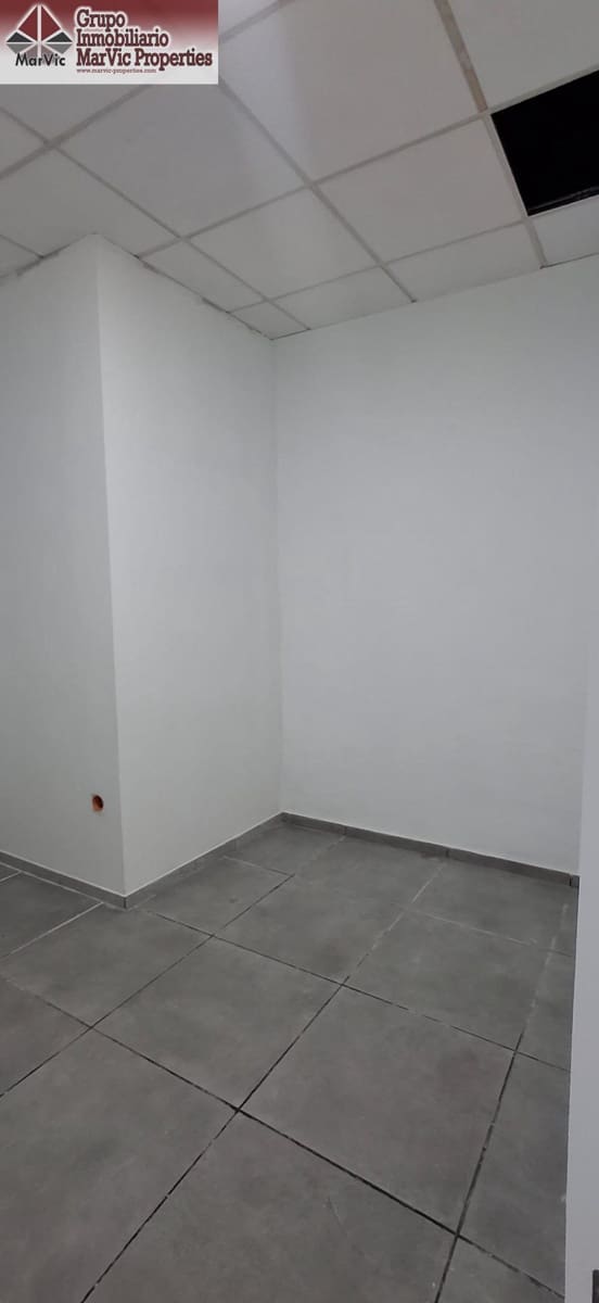 Erhverv til leje i Benidorm - € 900 (Ref: 9073435)