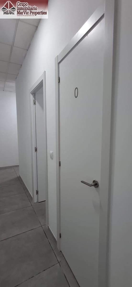 Erhverv til leje i Benidorm - € 900 (Ref: 9073435)