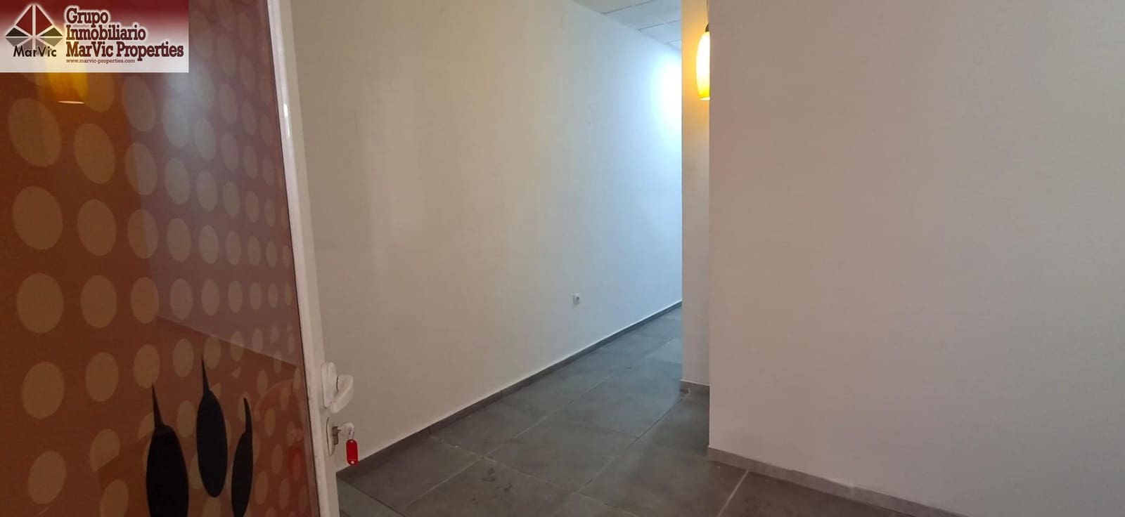 Erhverv til leje i Benidorm - € 900 (Ref: 9073435)