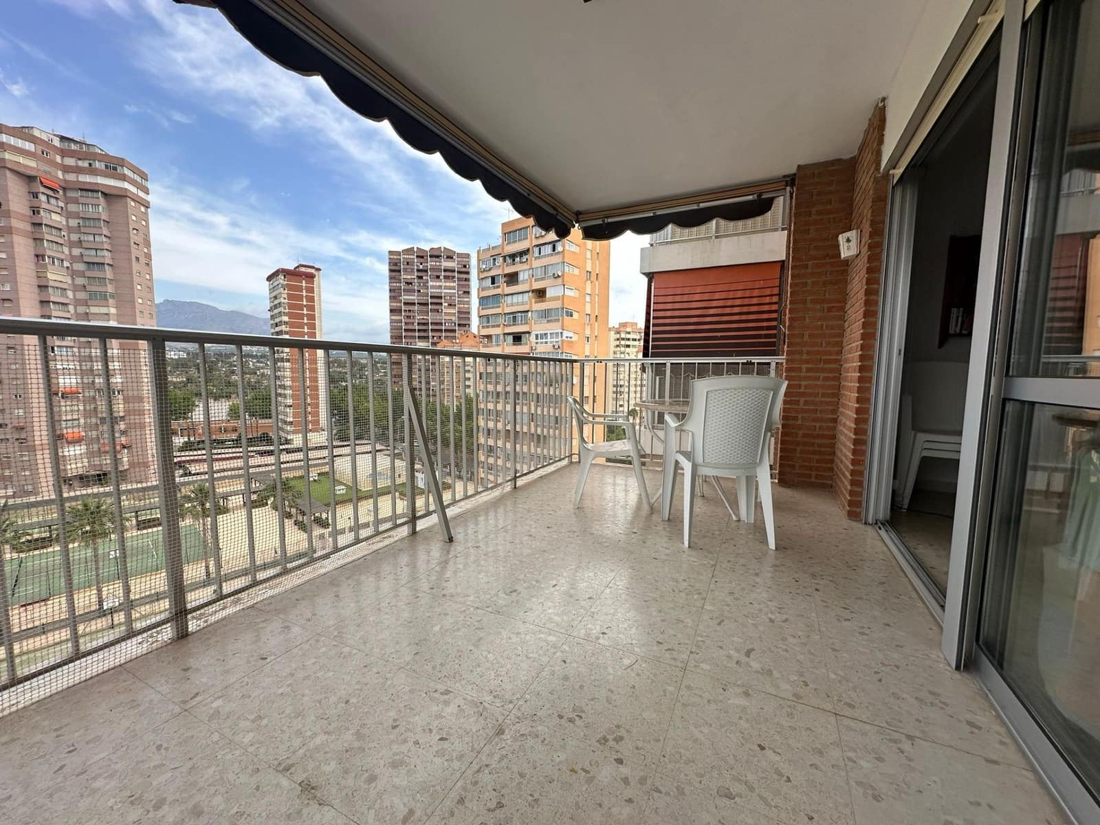 3 soverom Leilighet til salgs i Benidorm med svømmebasseng garasje - € 285 000 (Ref: 9073436)