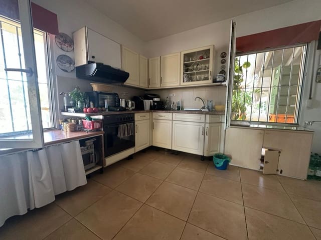 3 soveværelse Villa til salg i La Nucia med swimmingpool garage - € 595.000 (Ref: 9075138)