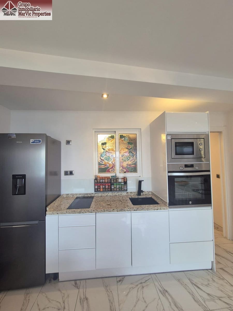 2 soveværelse Lejlighed til salg i Benidorm - € 490.000 (Ref: 9089829)