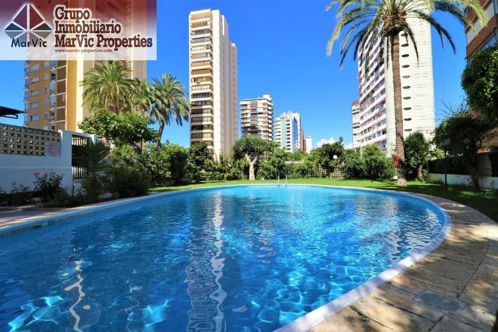 2 bedroom Flat for sale in Benidorm with pool garage - € 530,000 (Ref: 9100771)