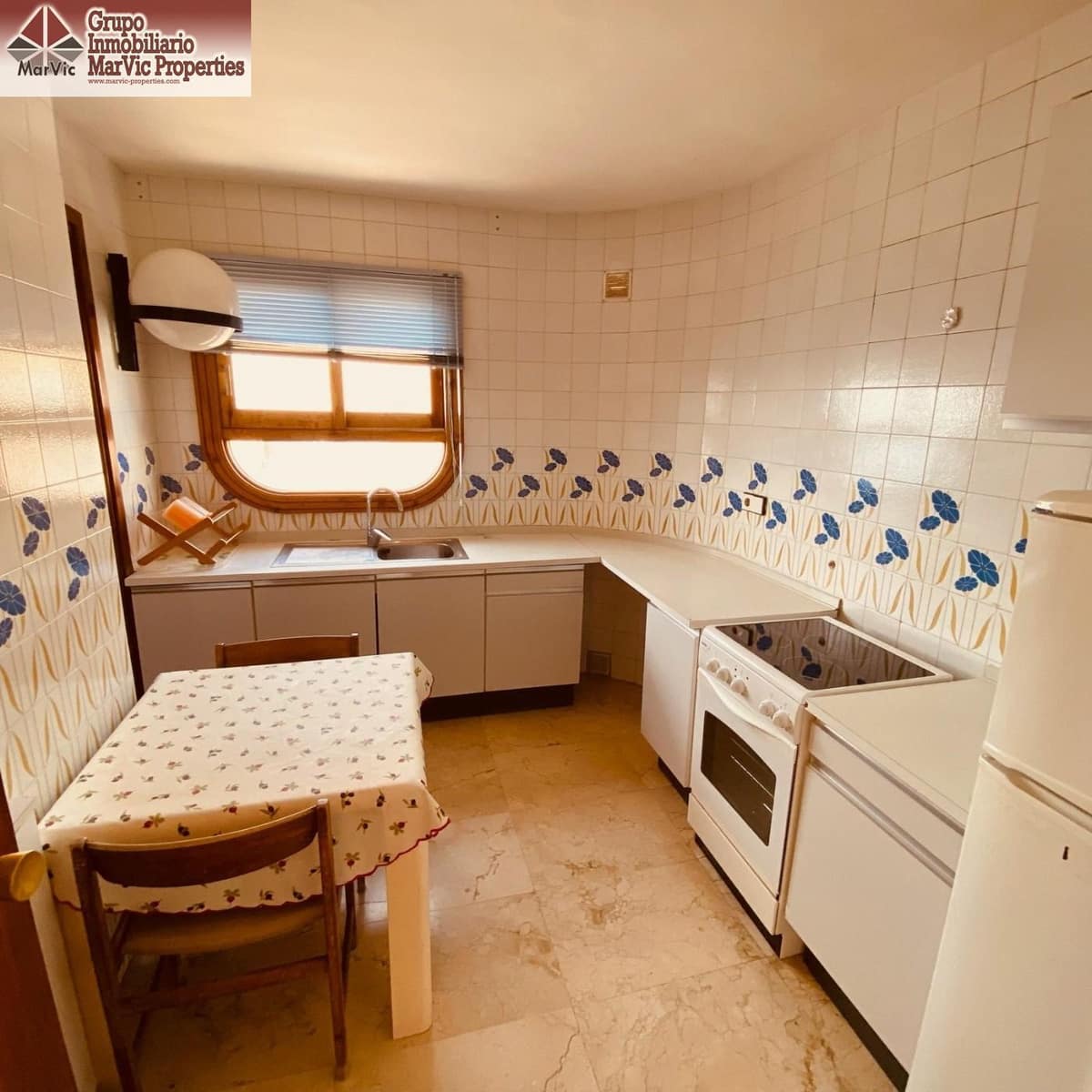 2 bedroom Flat for sale in Benidorm with pool garage - € 530,000 (Ref: 9100771)