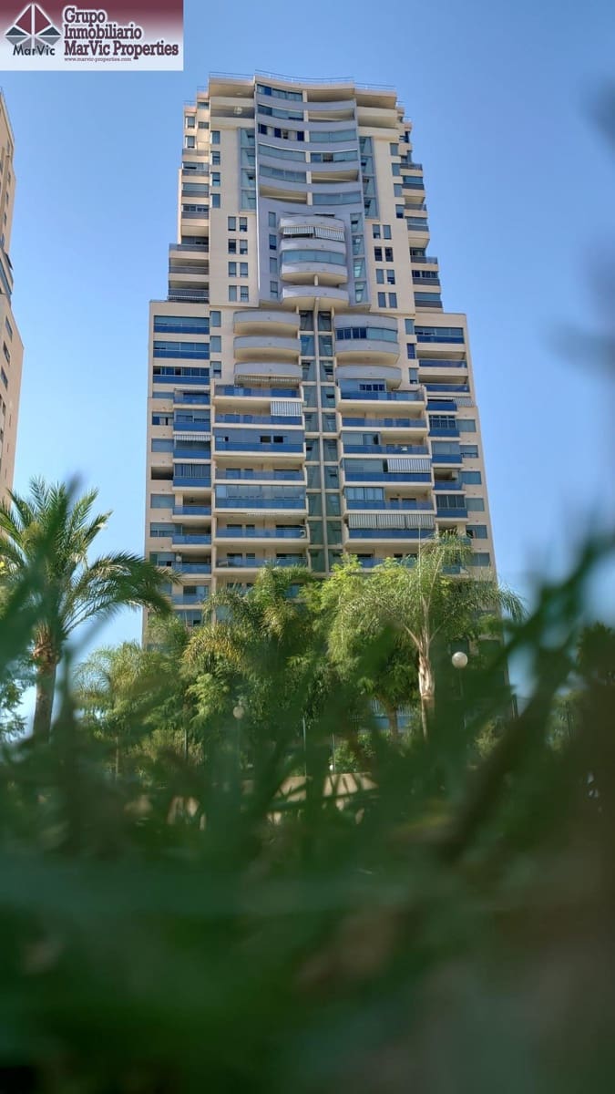 3 Zimmer Wohnung zu verkaufen in Benidorm mit Pool Garage - 365.000 € (Ref: 9108709)