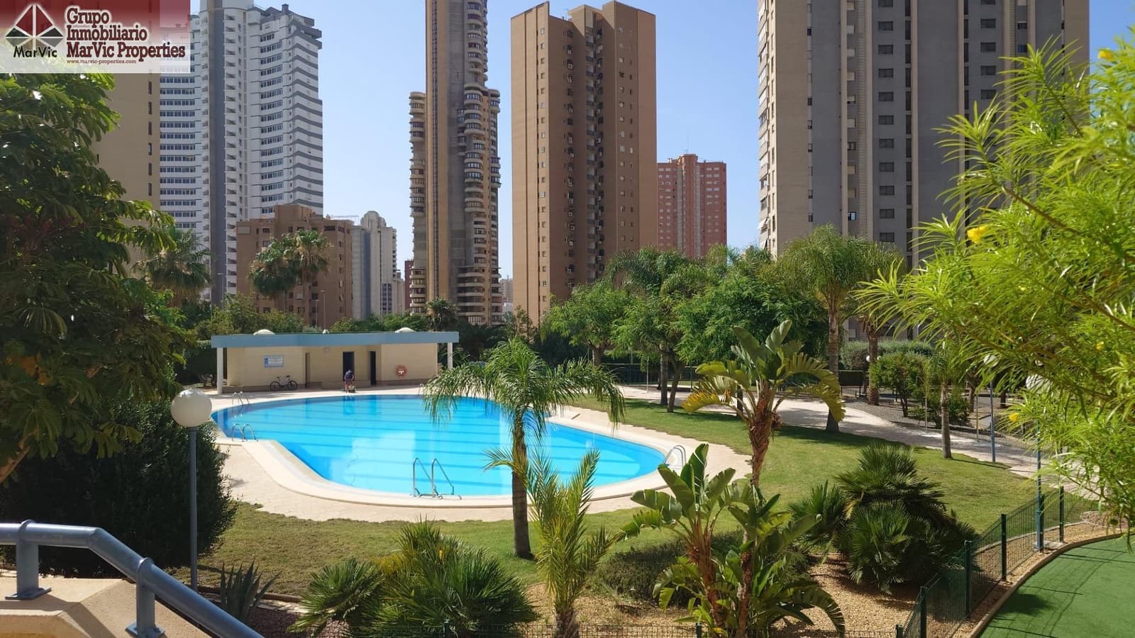 3 Zimmer Wohnung zu verkaufen in Benidorm mit Pool Garage - 365.000 € (Ref: 9108709)
