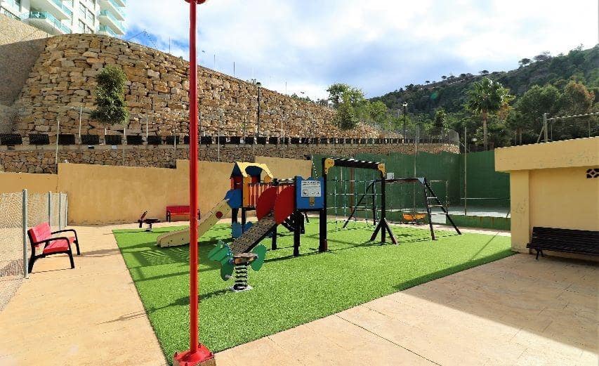 2 soveværelse Lejlighed til salg i Benidorm med swimmingpool garage - € 205.000 (Ref: 9108711)