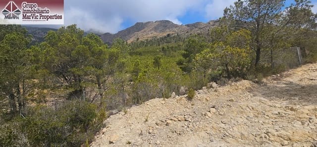 Grunde uden byggetilladelser til salg i Finestrat Pueblo, Finestrat - € 130.000 (Ref: 9110317)