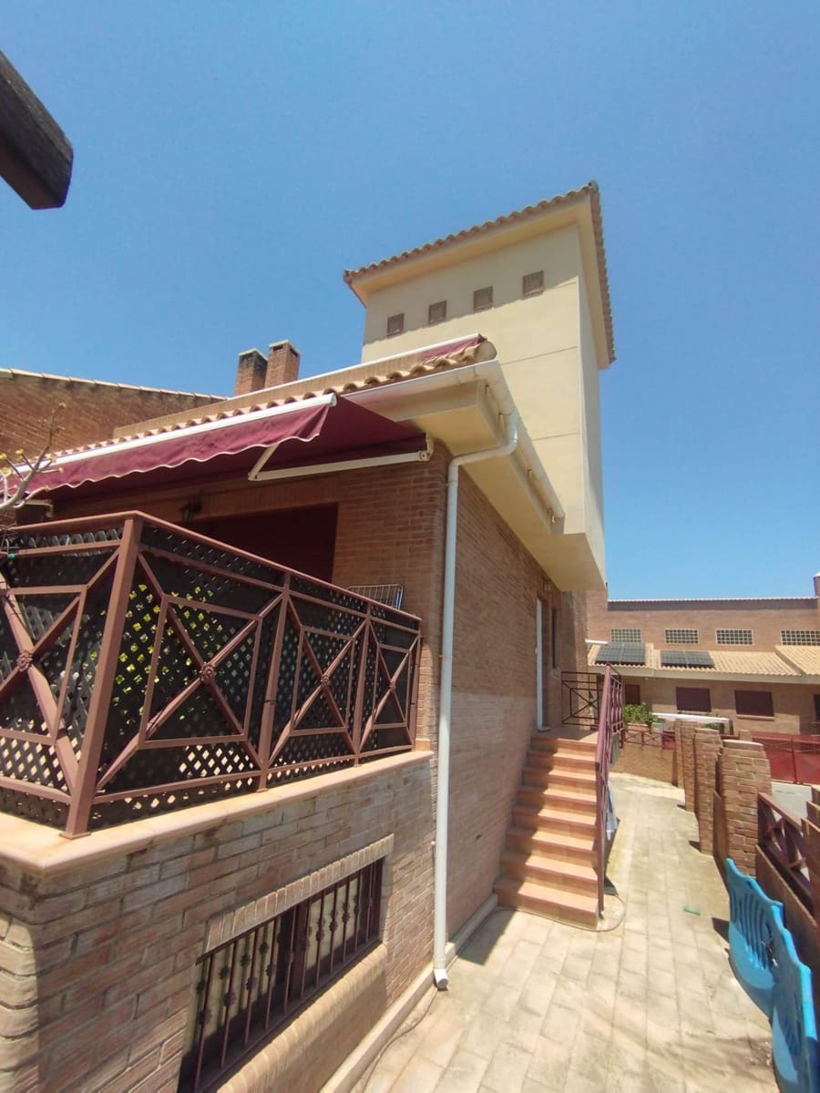 4 soveværelse Rækkehus til salg i La Nucia med garage - € 320.000 (Ref: 9125111)