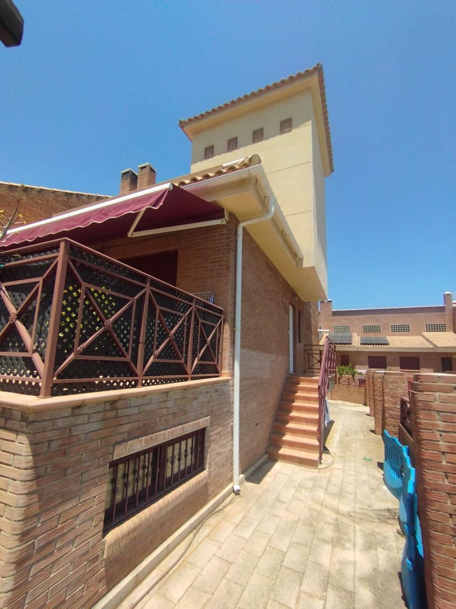 4 soveværelse Rækkehus til salg i La Nucia med garage - € 320.000 (Ref: 9125111)