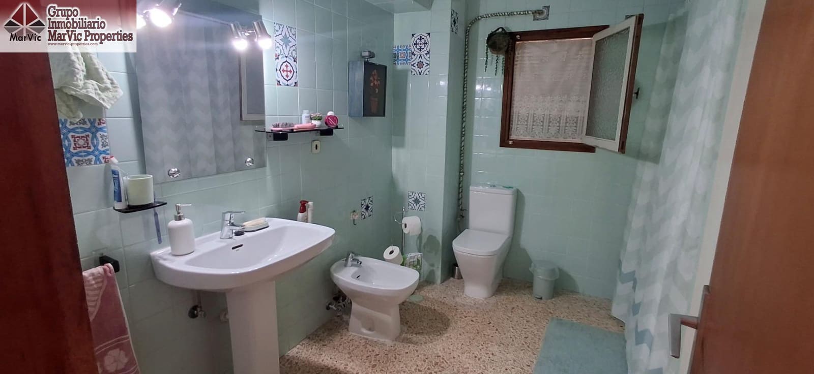 4 bedroom Flat for sale in La Villajoyosa / Vila Joiosa - € 240,000 (Ref: 9129762)