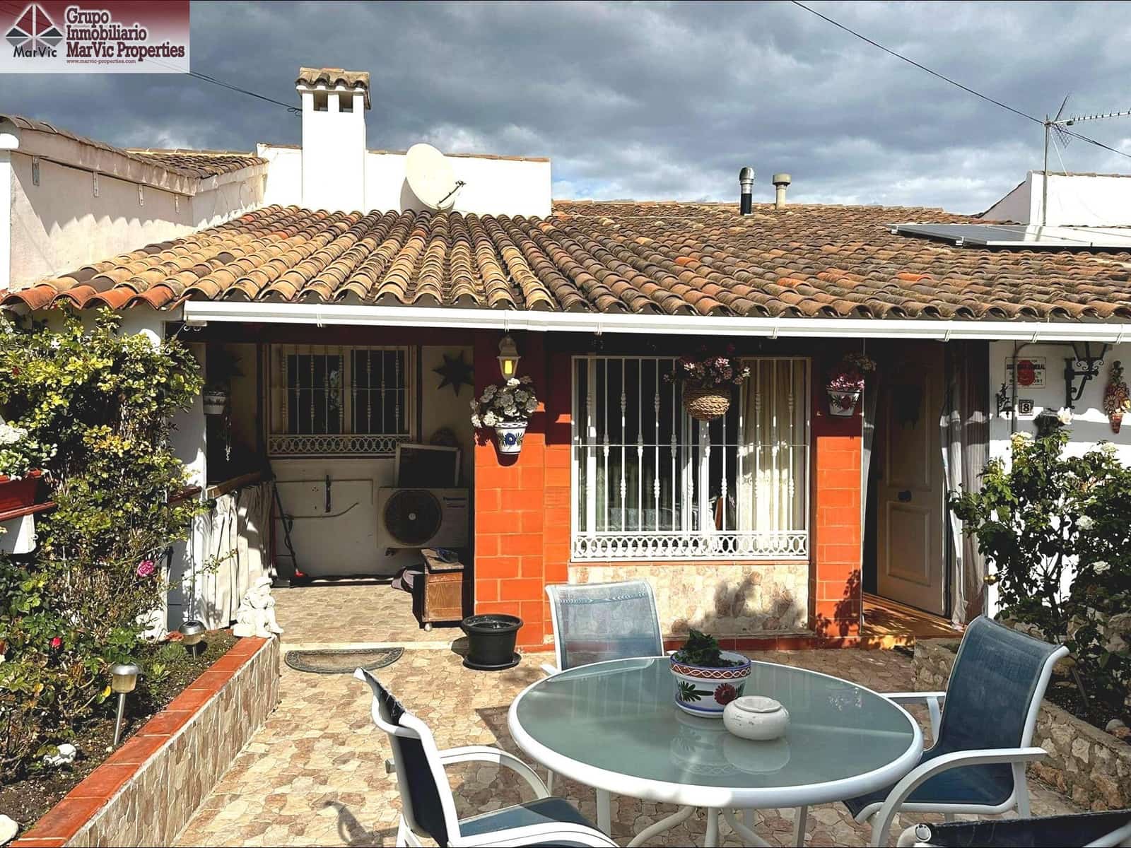 2 soveværelse Semi-Rækkehus til leje i Barranco Hondo - € 1.150 (Ref: 9129764)