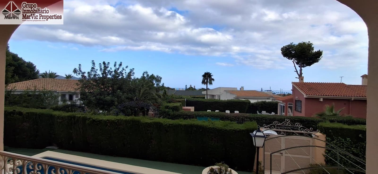 5 soveværelse Villa til salg i Benidorm med swimmingpool garage - € 860.000 (Ref: 9149288)